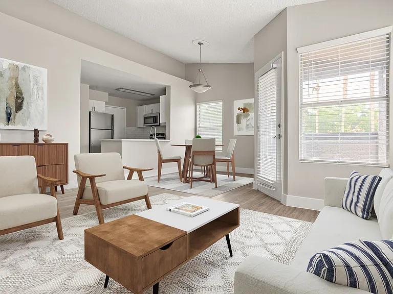 Solis at Flamingo — Photo 5
