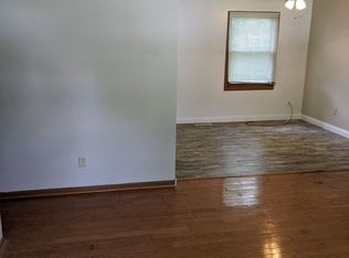 2237 Churchill Dr, Saint Joseph, IL 61873