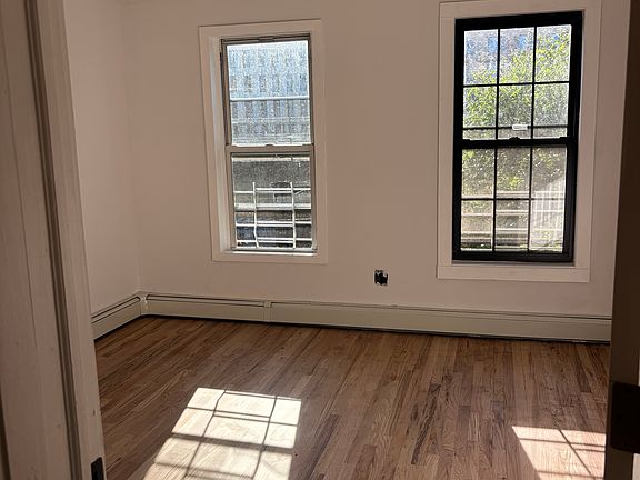 3rd image of 3662 White Plains Rd Floor 2