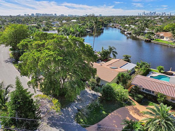 4th image of 2901 Coral Shores Drive