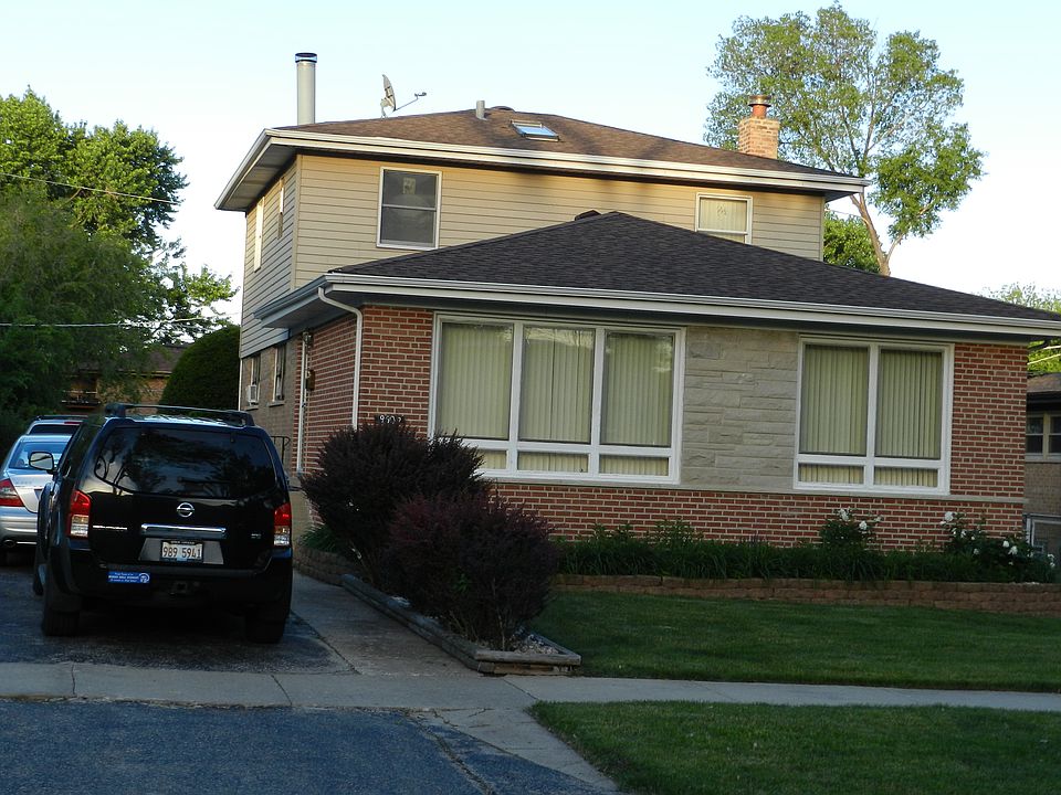 1st image of 9509 Kolmar Ave
