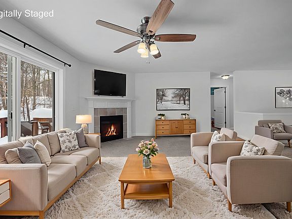 4th image of 4603 Wren Dr SE