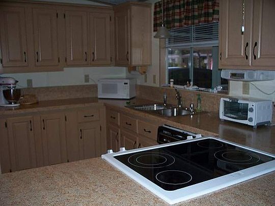 3rd image of 3040 Tuckahoe Ln