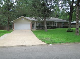 744 Pine Valley Dr, Paris, TX 75462