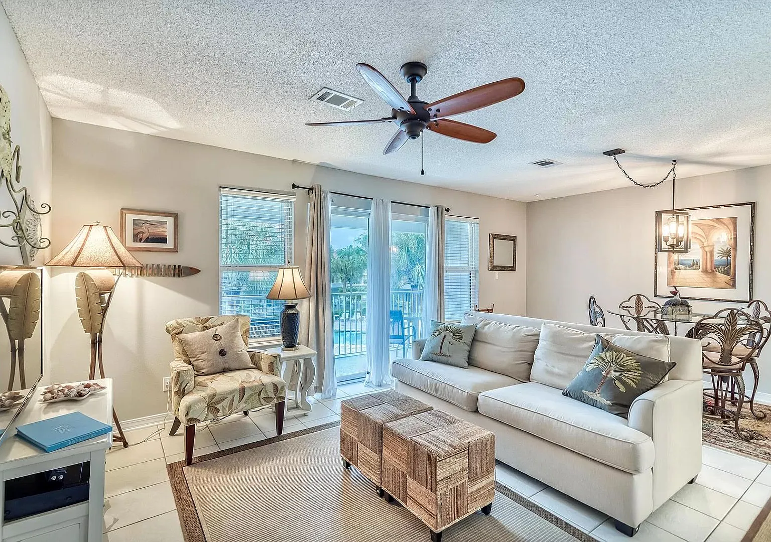 1 br condo on 30a. New remodeled & furnishings. Walking distance to everything! — Photo 1