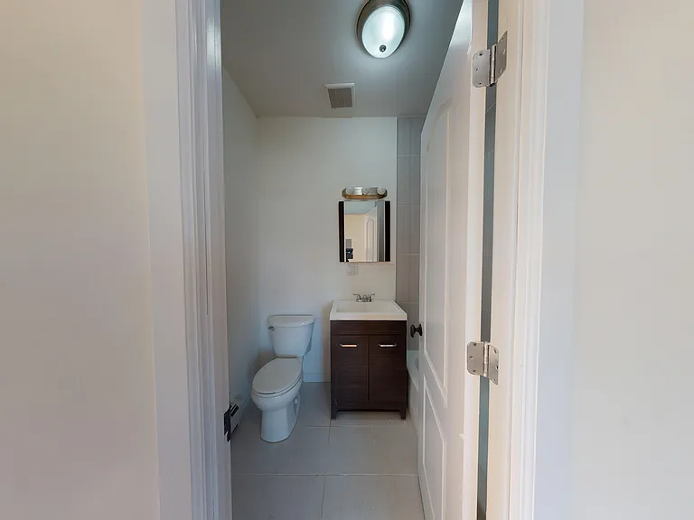 2803 W 20th St #2 — Photo 12