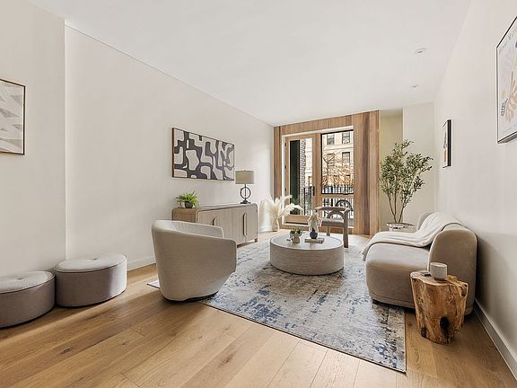 4th image of 598 Sterling Pl Unit 1