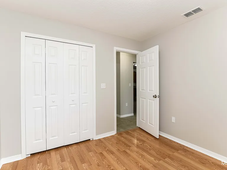 840 High Pointe Cir — Photo 14
