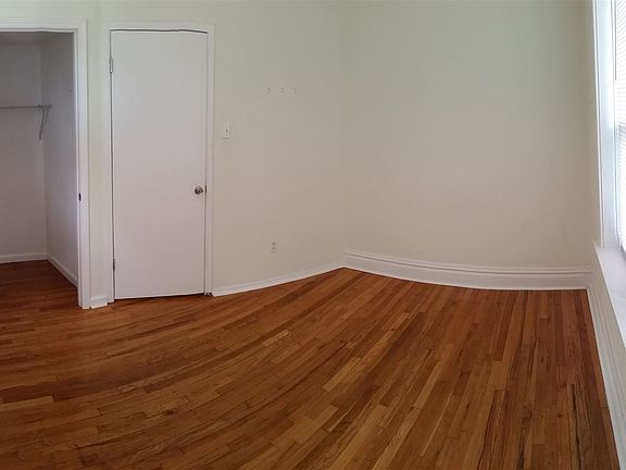 5th image of 3206 Magnolia Ave