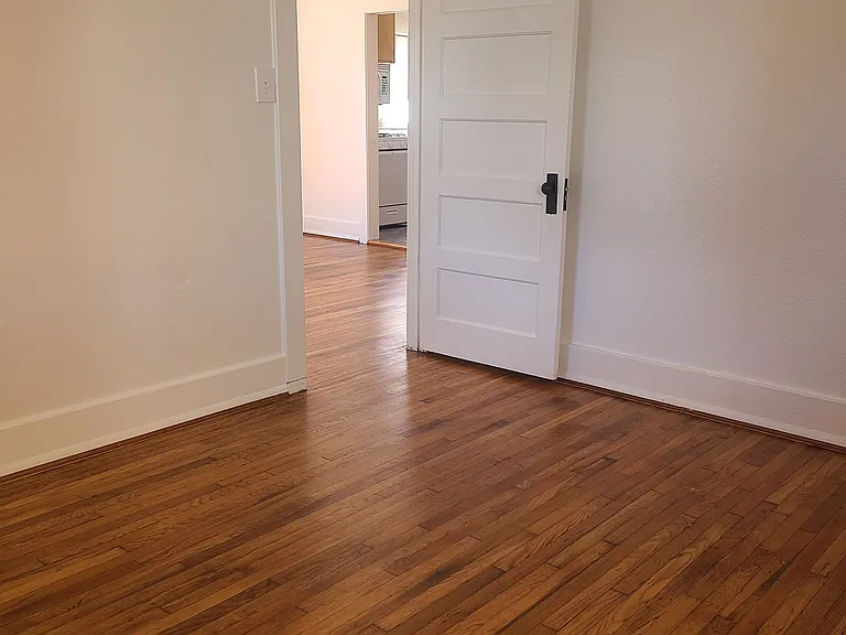 1618 Meade Ave — Photo 15