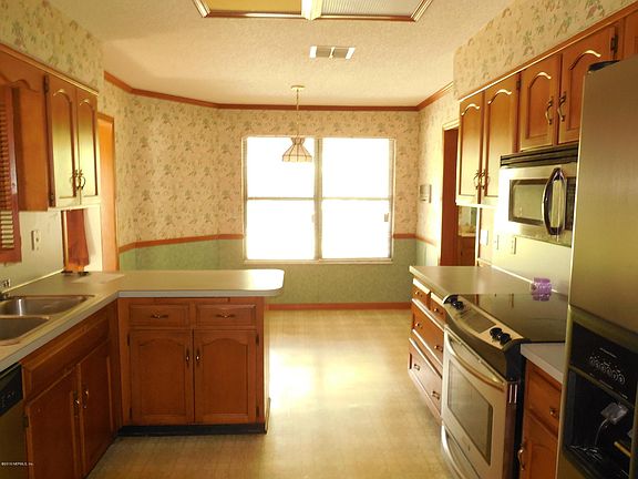 3rd image of 2322 Torbay Dr