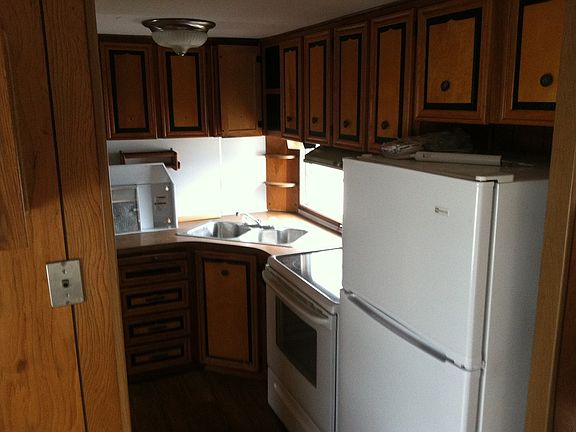 8 Kitchen 1