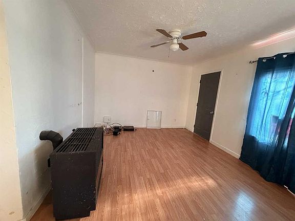 5th image of 802 S 6th Ave