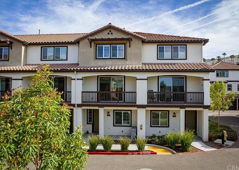 1st image of 934 Bay Leaf Dr #2205