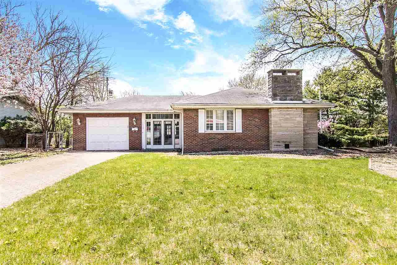 1822 W Christine Ave photo 1