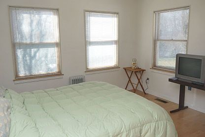 4th image of 670 Hillcrest Dr