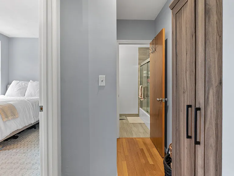 12 Parmenter St #4F — Photo 8