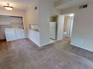 4220 Belvedere St #303, Metairie, LA 70001
