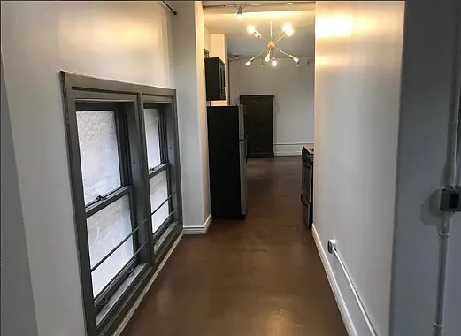 215 W 7th St #301 — Photo 3