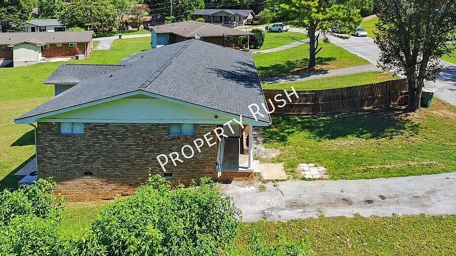 7750 Nautical Way - Recently remodeled 2 bed/1 bath duplex apartment in Chattanooga! $1,295/mo. — Photo 3