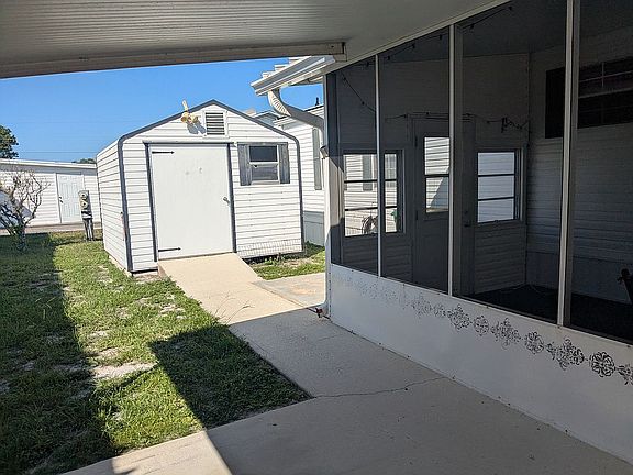 2nd image of 3319 6th Ave