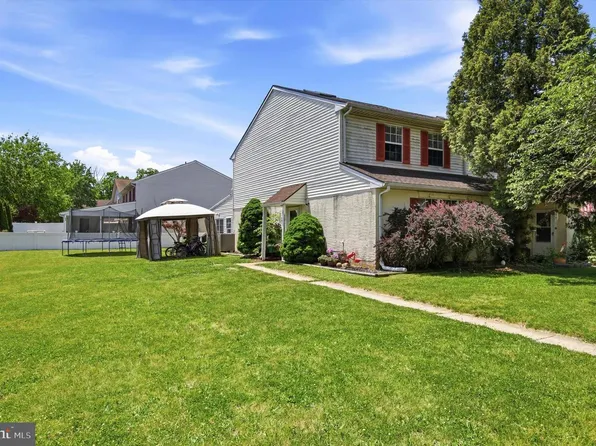 36 Mimosa Ct, Quakertown, PA 18951