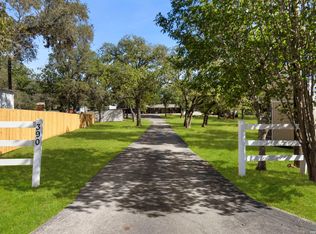 390 Galveston St, Bandera, TX 78003