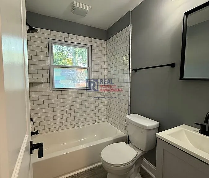 456 Haley St SE — Photo 8