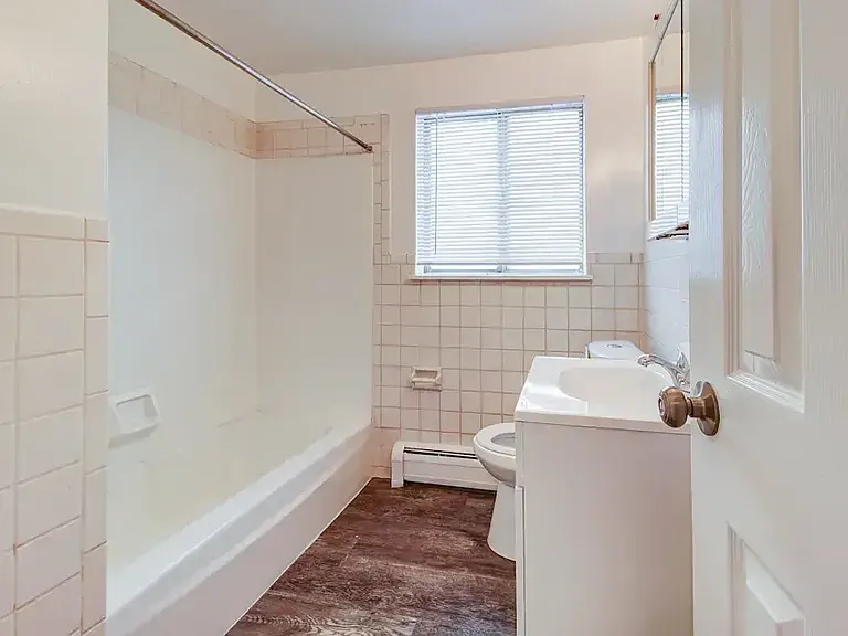 North Dohr Apartments — Photo 46