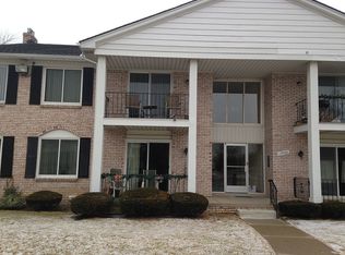 13900 Camelot Dr APT 8, Sterling Heights, MI 48312