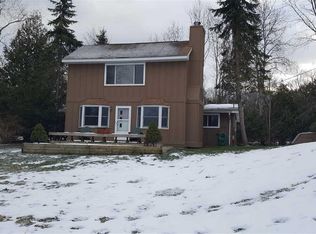 7433 S Shugart Rd, Traverse City, MI 49684