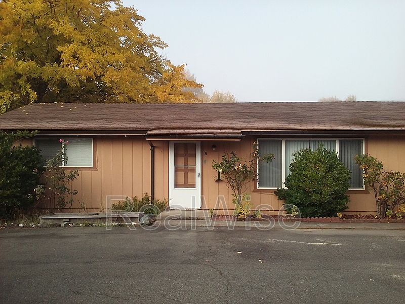 1st image of 1125 SW Bridge St Unit B