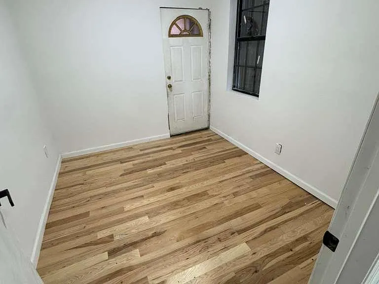 1827 Amethyst St — Photo 5