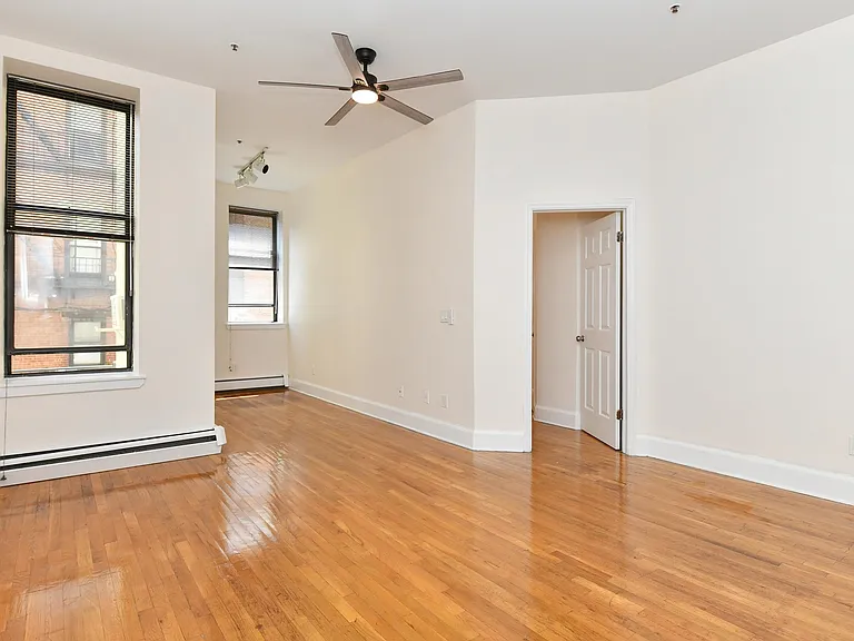 1115 Willow Ave #108 — Photo 4