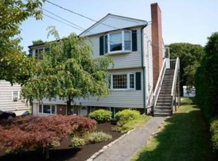20 Ledgemont Ln, Lynn, MA 01904