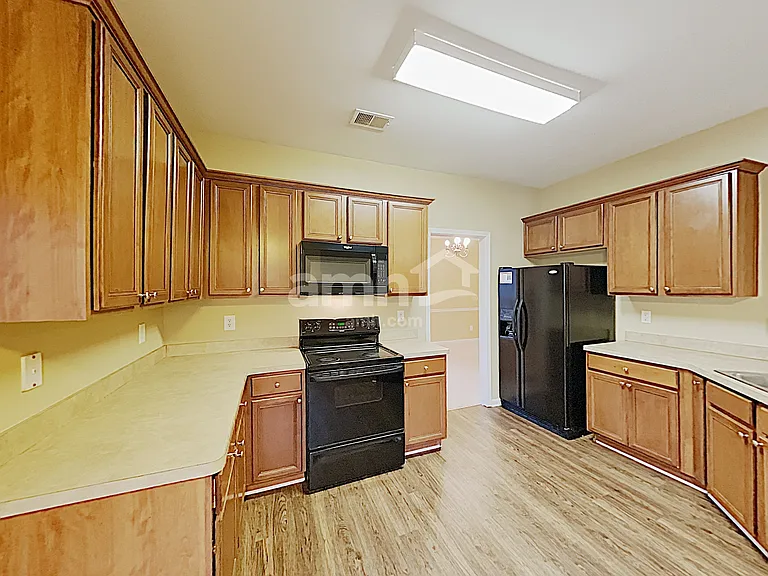 492 Winter Haven Ln — Photo 3