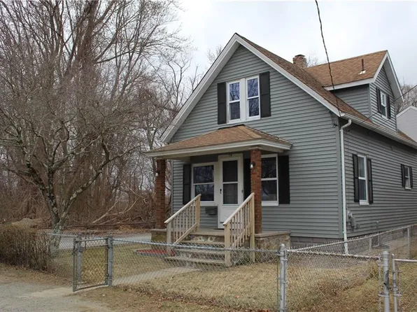 79 Winfield Rd, Johnston, RI 02919