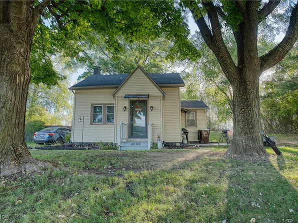 4060 Hambleton Ave NE, Louisville, OH 44641