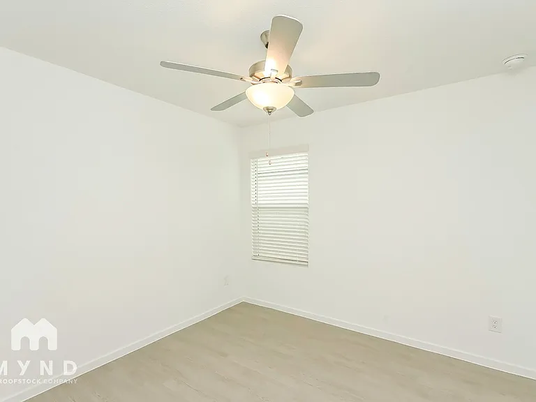 2701 Mistwood Dr — Photo 18