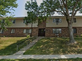 129 Harbet Ave NW APT 6, Cedar Rapids, IA 52405