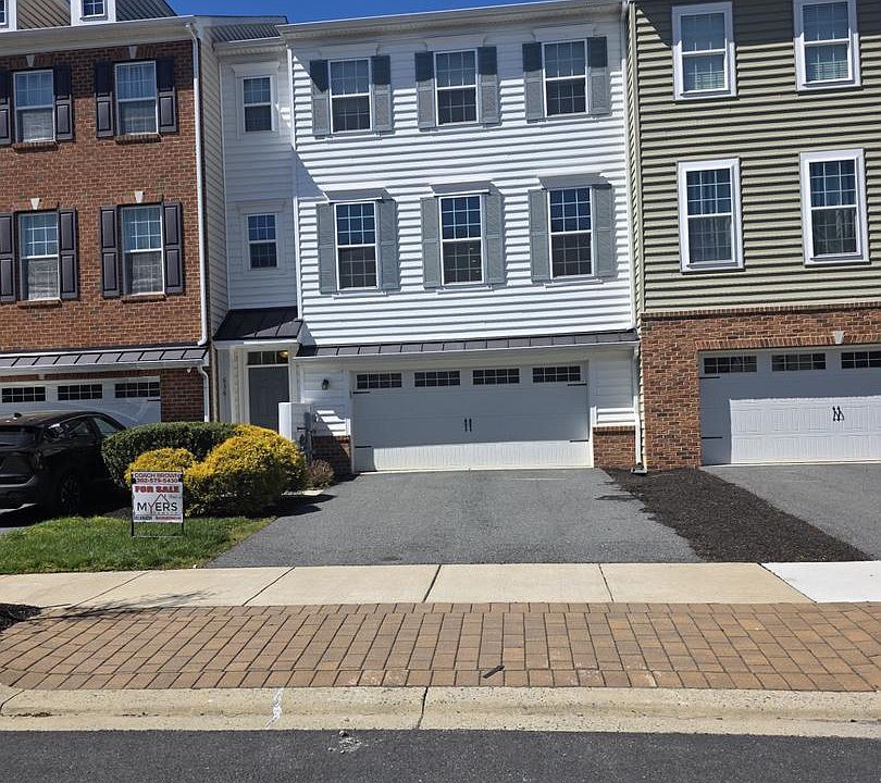 1st image of 636 Rigel Way