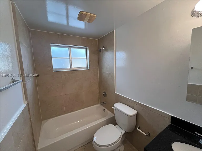 1034 Lenox Ave #8 — Photo 10