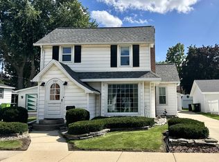 707 E Main St, Waupun, WI 53963