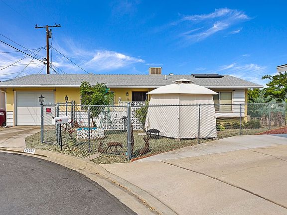 2nd image of 26097 Crestwood Pl