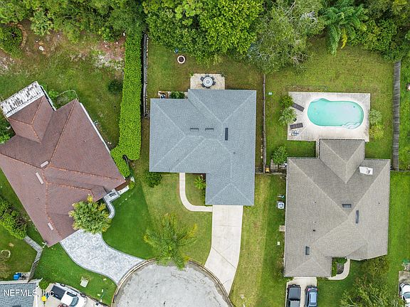 3rd image of 12277 BENTON HARBOR Drive S