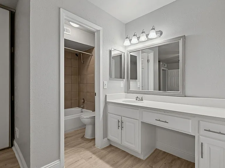 Avondale Parc @ Bellmar — Photo 23