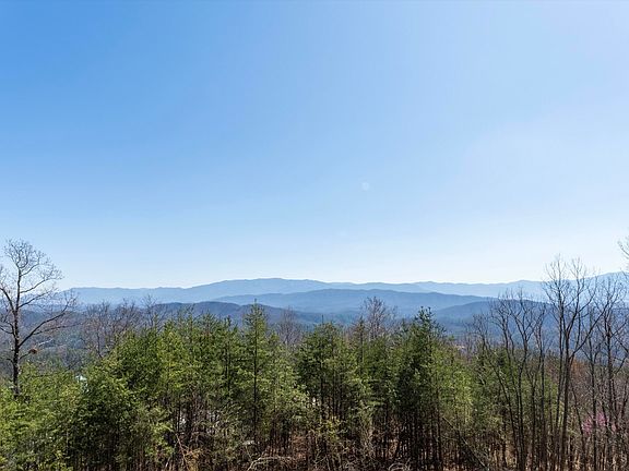 3rd image of 775 Shell Mountain Rd