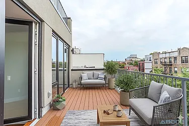 682 Hancock Street, #4A