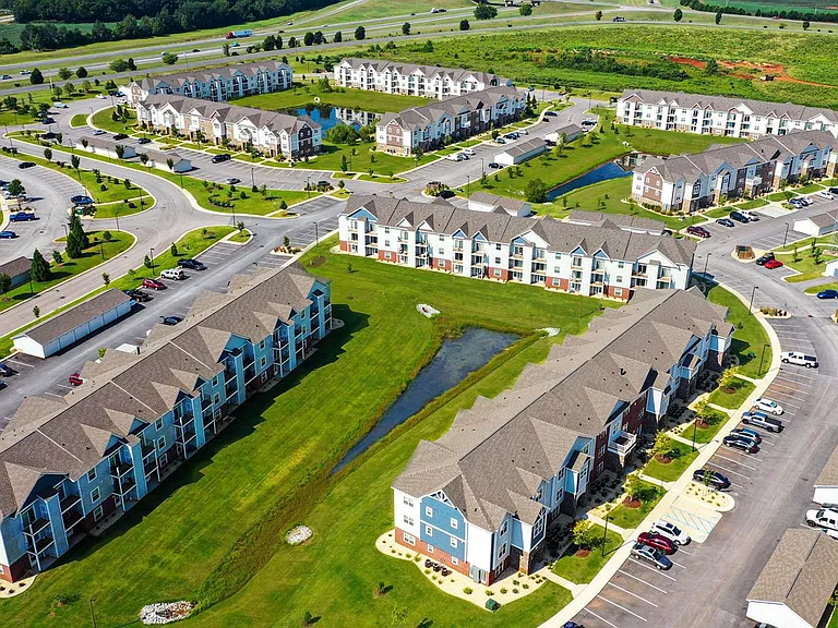 Limestone Creek Apartment Homes — Photo 48