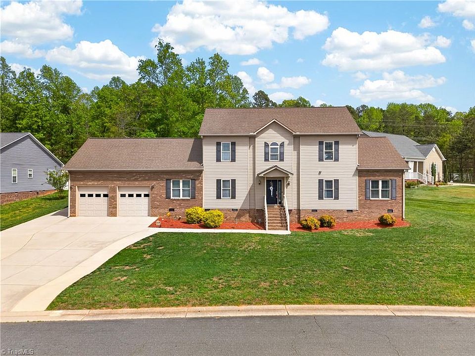 1st image of 1646 Johnnys Way Rd